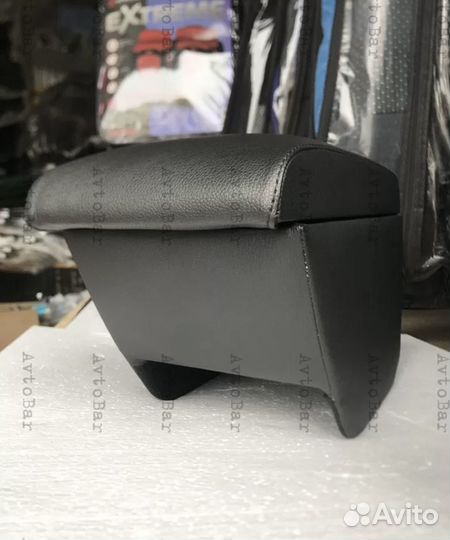 Подлокотник Volkswagen Jetta