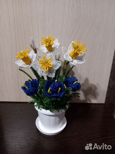 Цветы из бисера