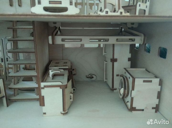 Кукольный домик с мебелью