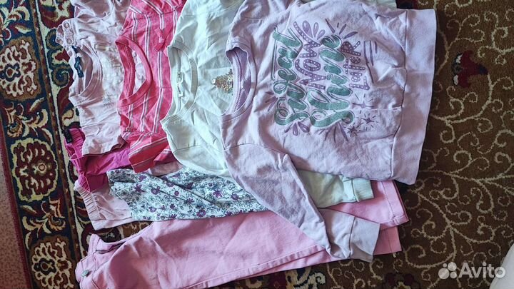 Вещи для девочки 104-110размер