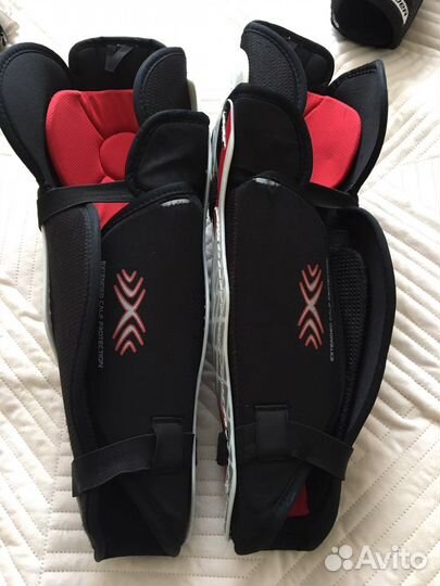 Щитки хоккейные Bauer Vapor X30 SR