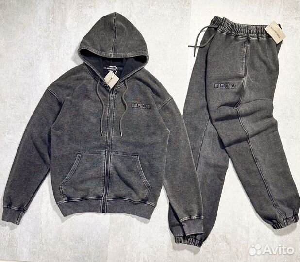 Спортивный костюм мужской