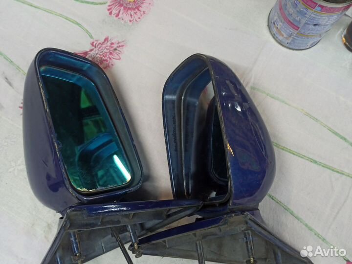Зеркало заднего вида