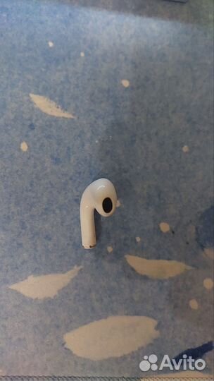Правый наушник airpods 3