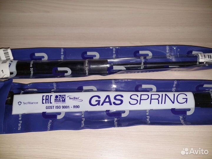 Газовые упоры багажника Captiva