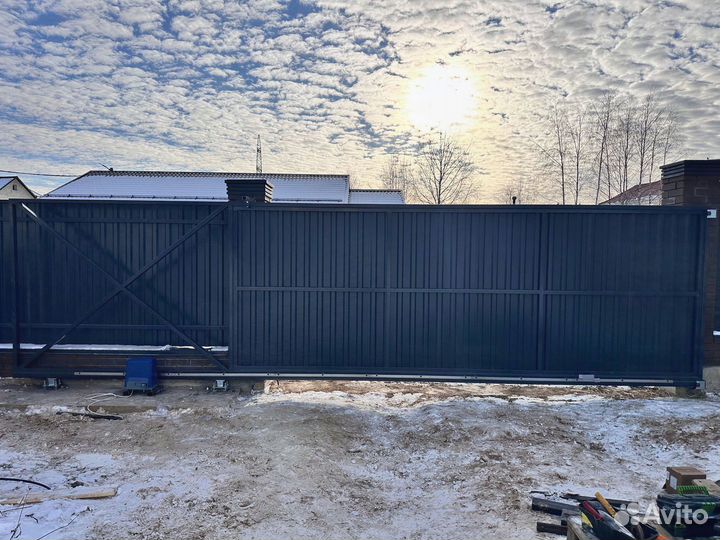 Ворота с автоматикой и распашные под ключ