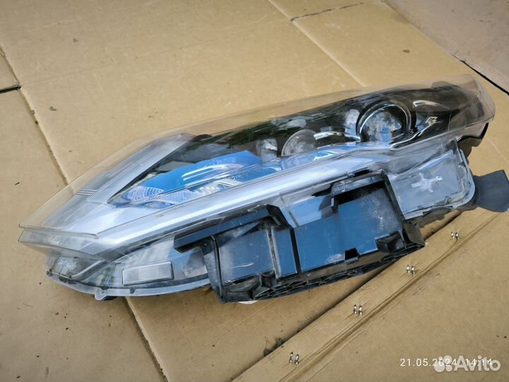 Nissan x trail t32 LED фара левая на запчасти