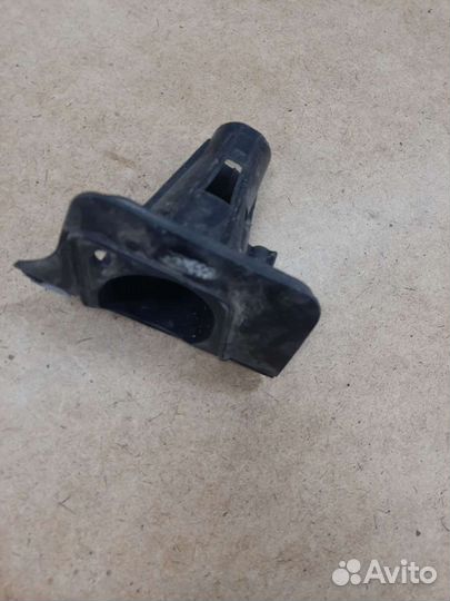 Bmw x5 f15 кронштейн омывателя фар