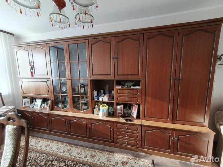 Шкаф стенка