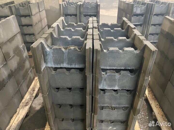 Опалубка несъемная бетонная / Фундаментные блоки