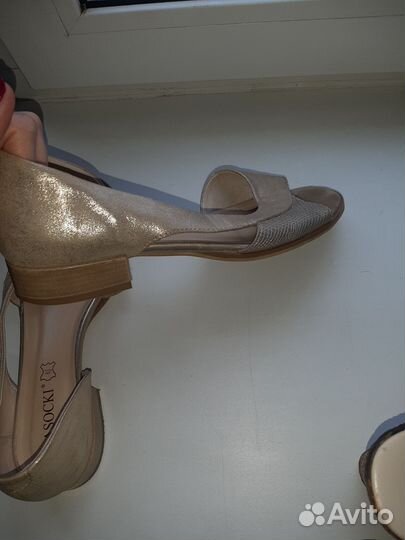 Босоножки кожа 39