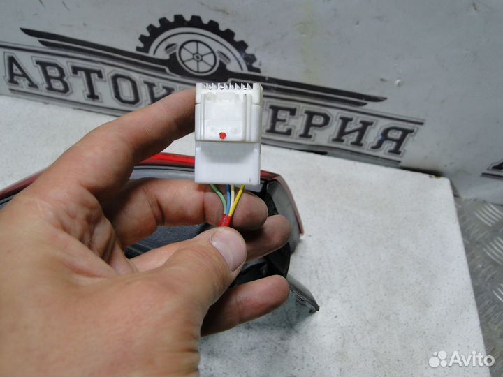 Фонарь задний правый Lexus GS450h 2007 3.5