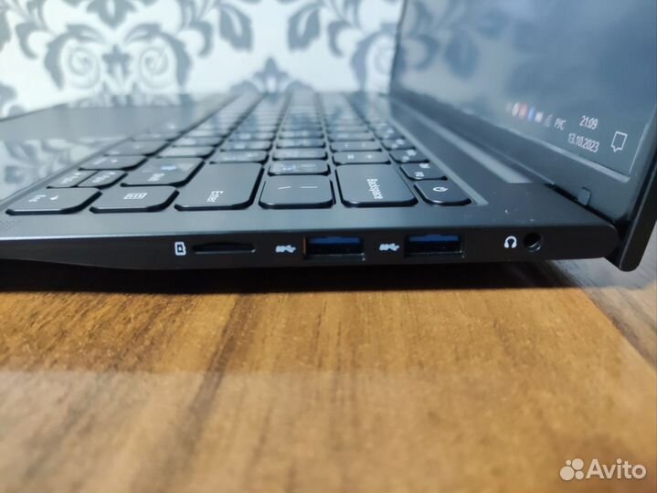 Ноутбук 15.6дюйм i7/16gb/256,512ssd Новый