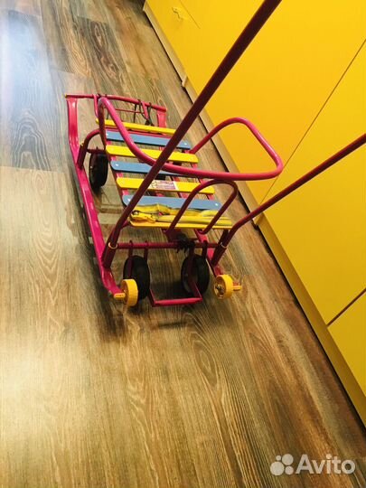 Детские санки на колесах