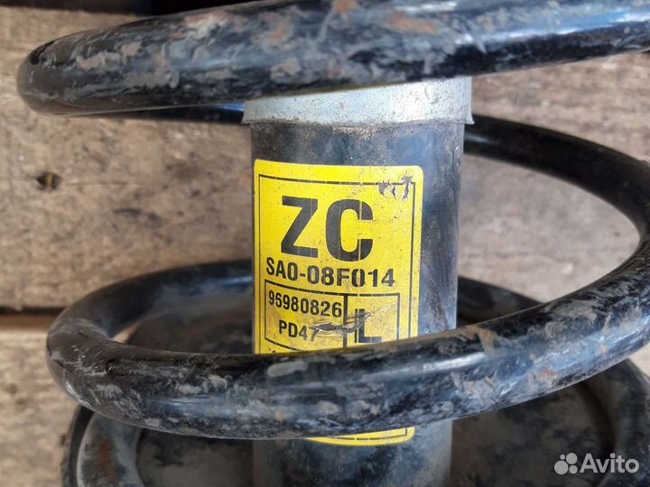 Стойка левая Швроле Авео т250