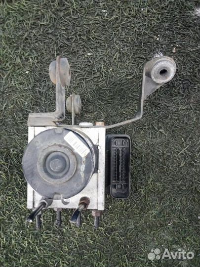 Блок ABS (насос) Ford Focus 2 2005-2011