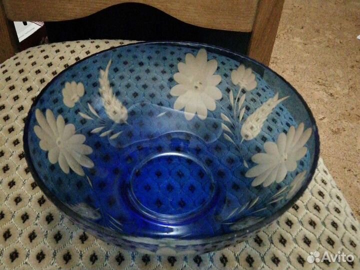 Ваза для фруктов цветное стекло