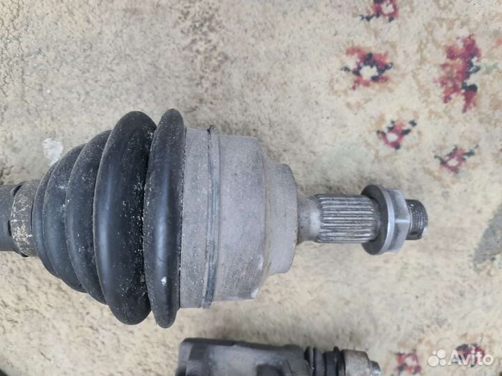 Привод правый на Ситроен С4 или Пежо 307,308