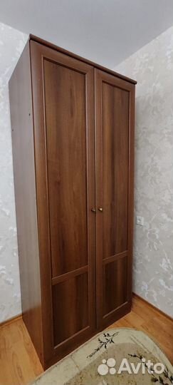Шкаф платяной