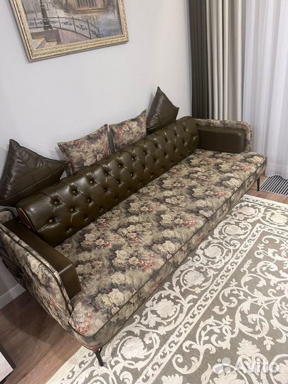 Дизайнерский диван