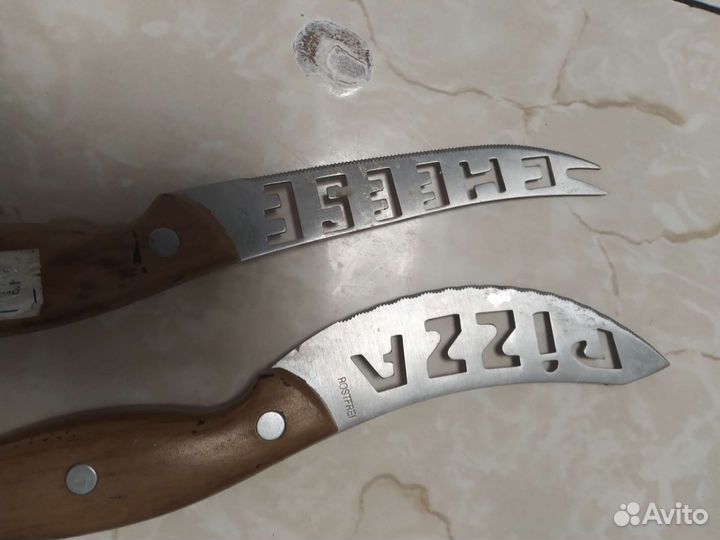 Столовые приборы и ножи