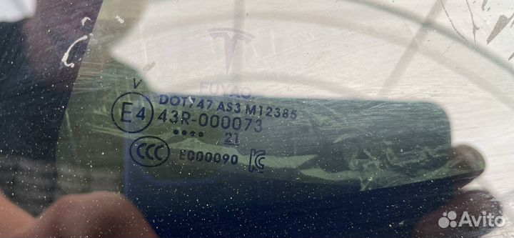 Стекло кузовное заднее левое Tesla Model Y 2021