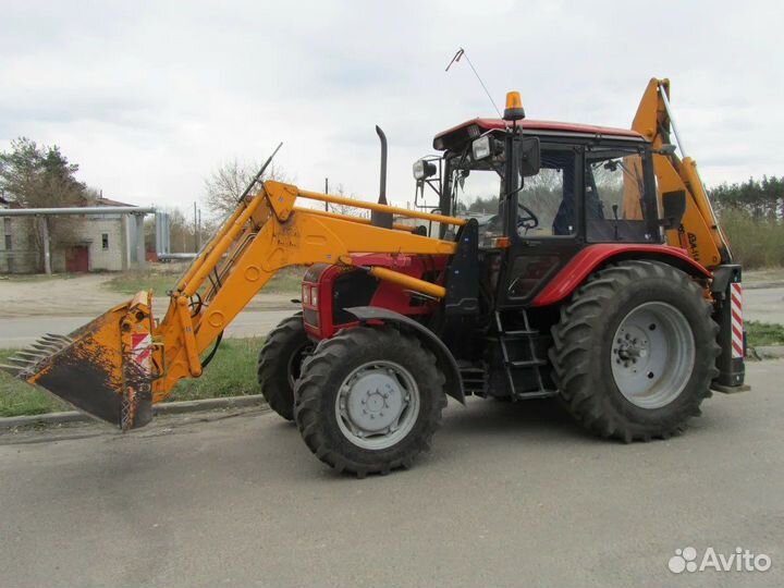 Экскаватор - погрузчик