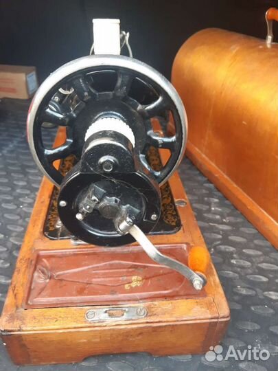 Швейная машинка