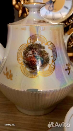 Винтажный кофейный сервиз, мадонна