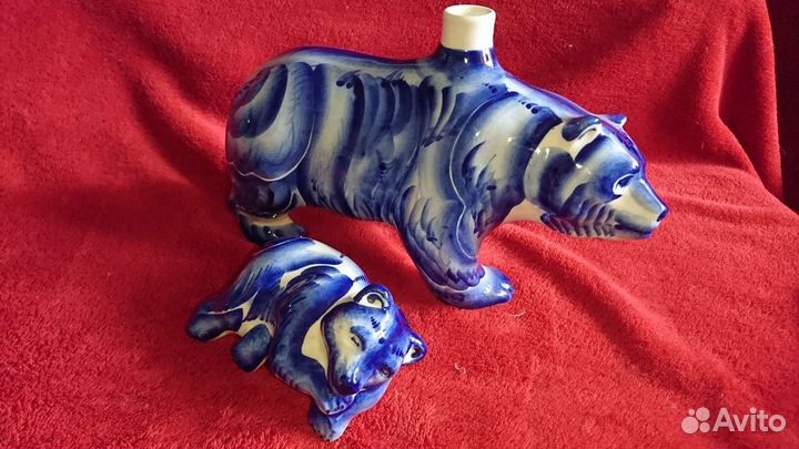 Гжель бутылка - штоф Медведица и медвежонок