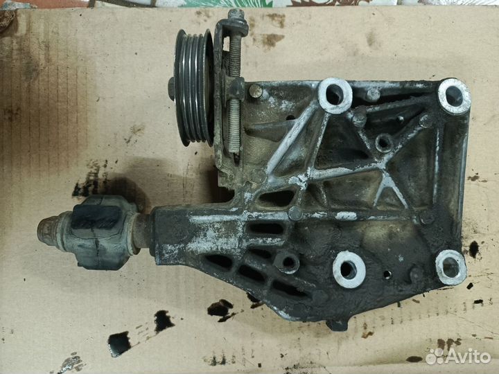 Кронштейн гидроусилителя Honda Civic 6 EK EJ