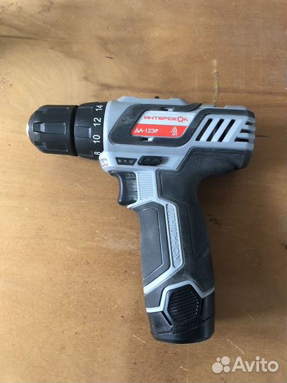 Шуруповерт интерскол