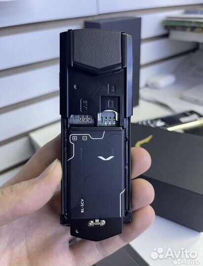 Vertu черный