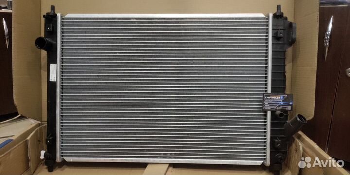 Радиатор охлаждения Авео Т250 1.4 101л.с. МКПП