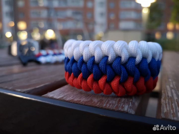 Браслет из паракорда