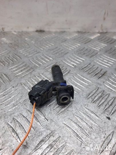 Форсунка Peugeot 307 кабриолет 2.0 RFJ 2008