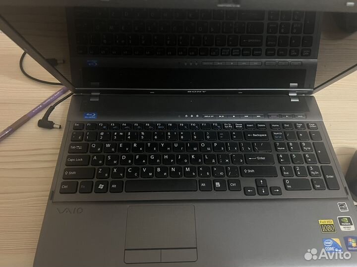 Ноутбук sony vaio VPC-F13S8R