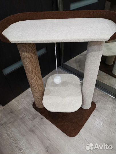 Когтеточка с лежанками для кошек