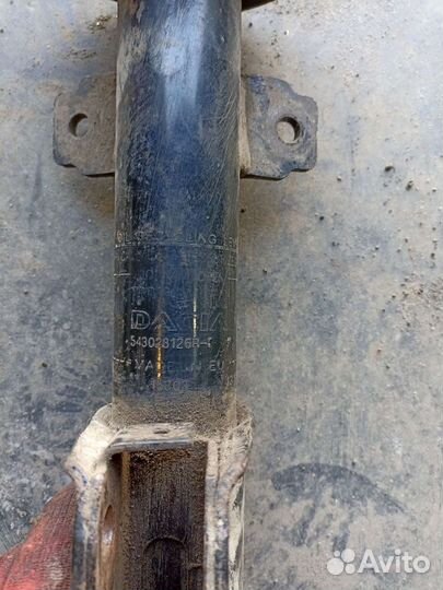 Стойки передние дастер оригинал