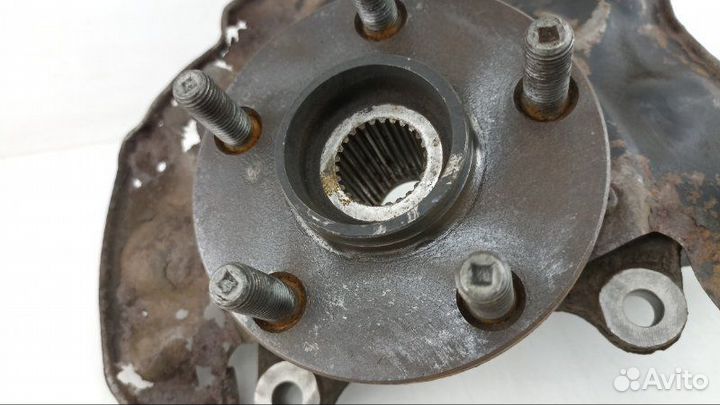 Ступица передняя правая Toyota Wish ZNE10 2005