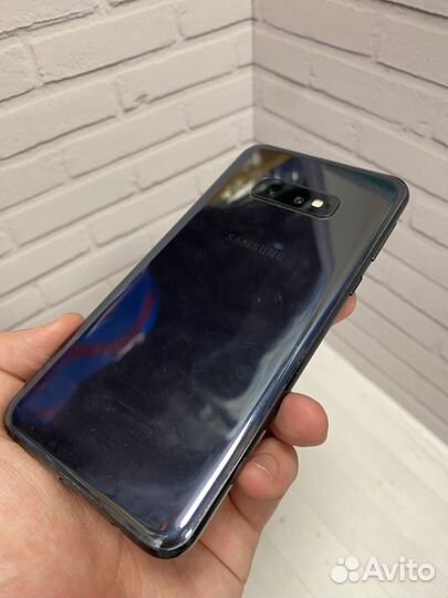 Samsung Galaxy S10e, 6/128 ГБ