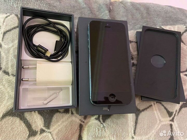 Телефон iPhone 5с