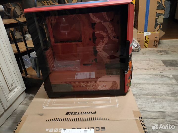 Varmilo va87 Koi + Phanteks P500A