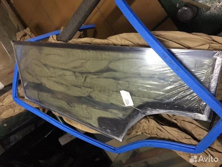 Стекло дверное верхнее заднее Doosan