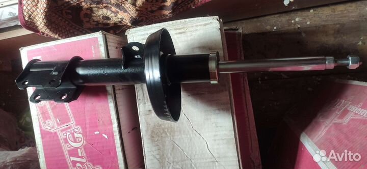 Стойка амортизатора Kyba