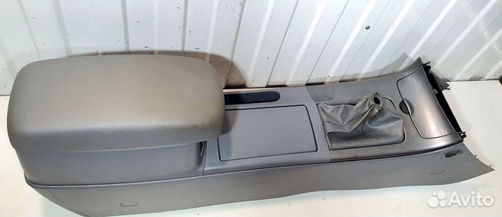 Подлокотник Mazda 6 GG