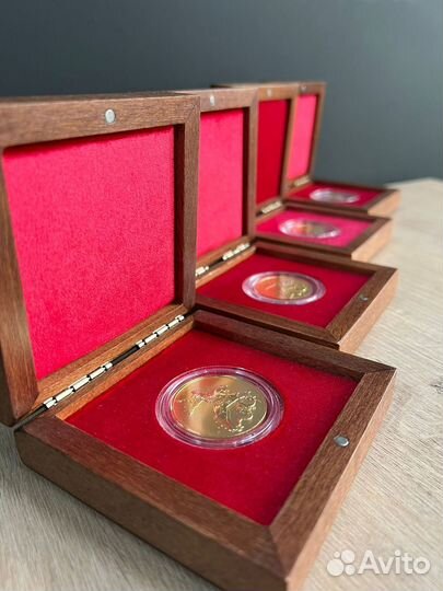 Золотые и серебряные монеты Георгий Победоносец