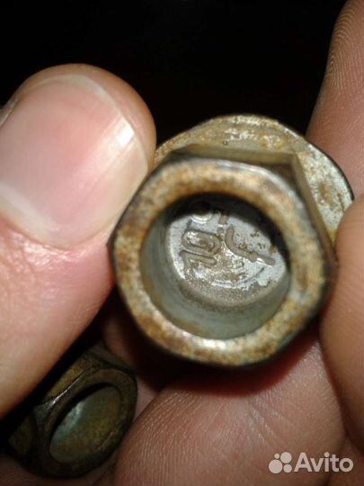 Болты колесные Mercedes-Benz