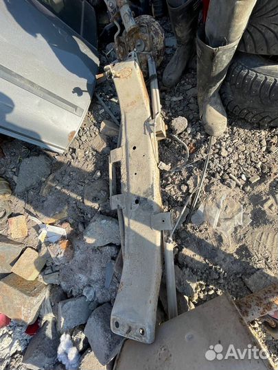 Лачетти седан задняя балка