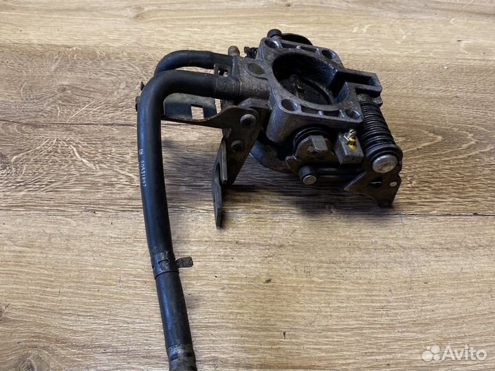 Opel vectra b дросельная заслонка 1,6 бензин